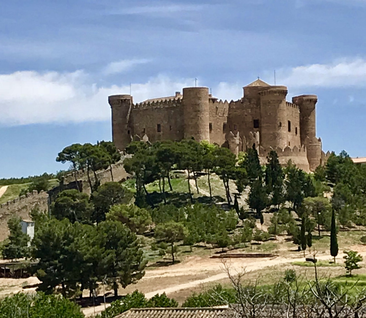 Castillo de Belmonte, Exterior