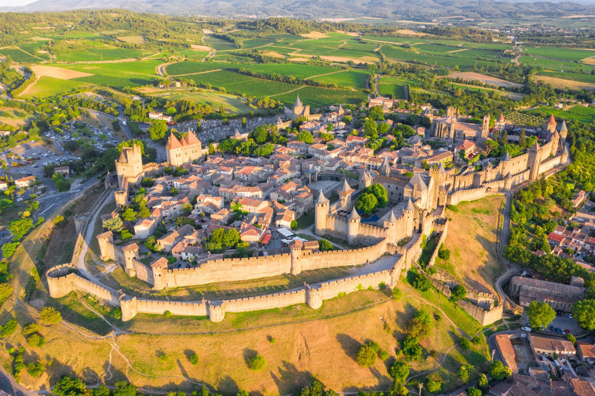Carcasona, vista panoramica de la ciudad, @gatsi istock