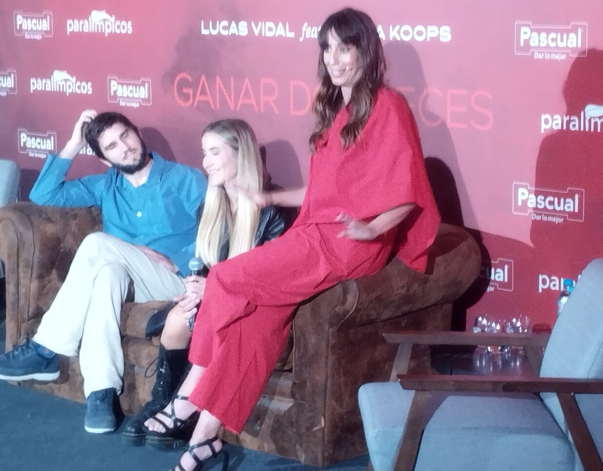 Lucas Vidal y Paula Koops hablan de la canciu00f3n presentada por Almudena Cid.