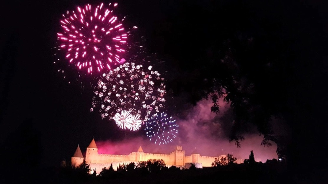 Fuegos artificiales del 14 de julio  vistas desde L´Ecrin Coeur des Vignes@l´ecrin de la cité