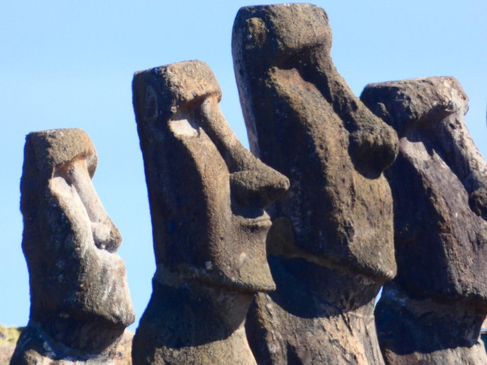 Moais del ahu Tongariki