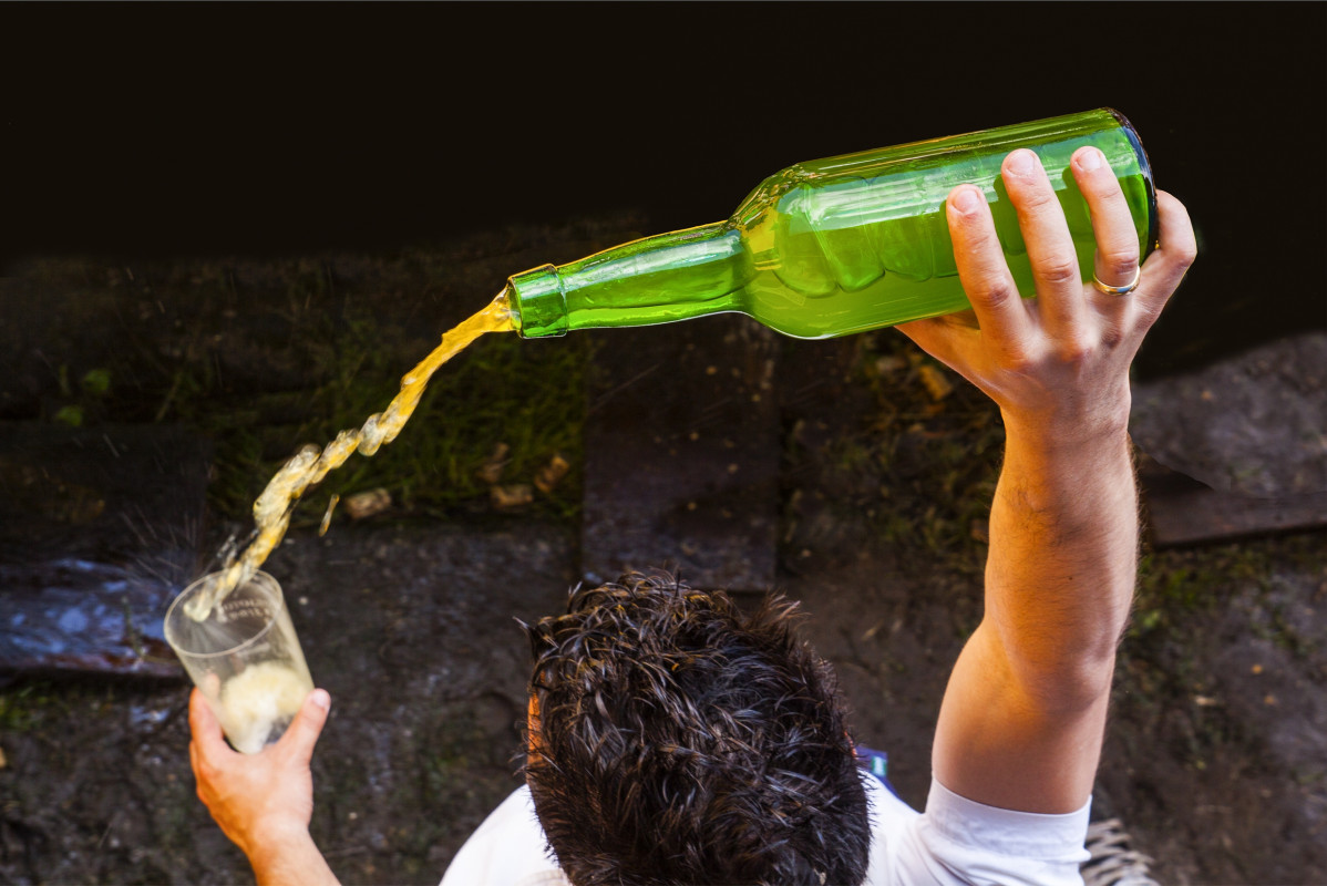 Escanciar sidra