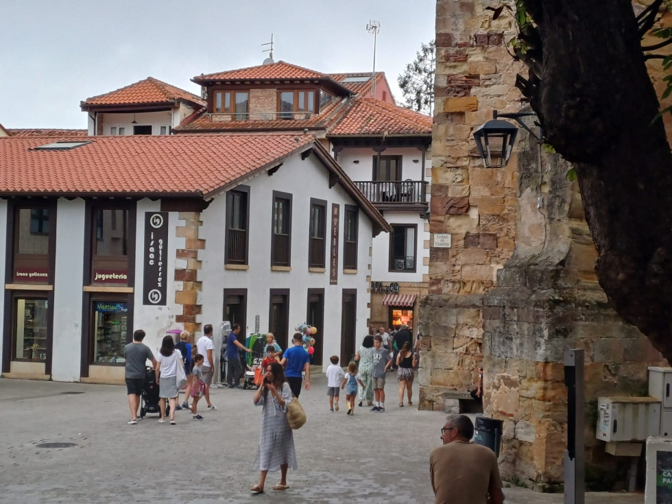 Plaza del Corro de Campíos   Comillas (1)