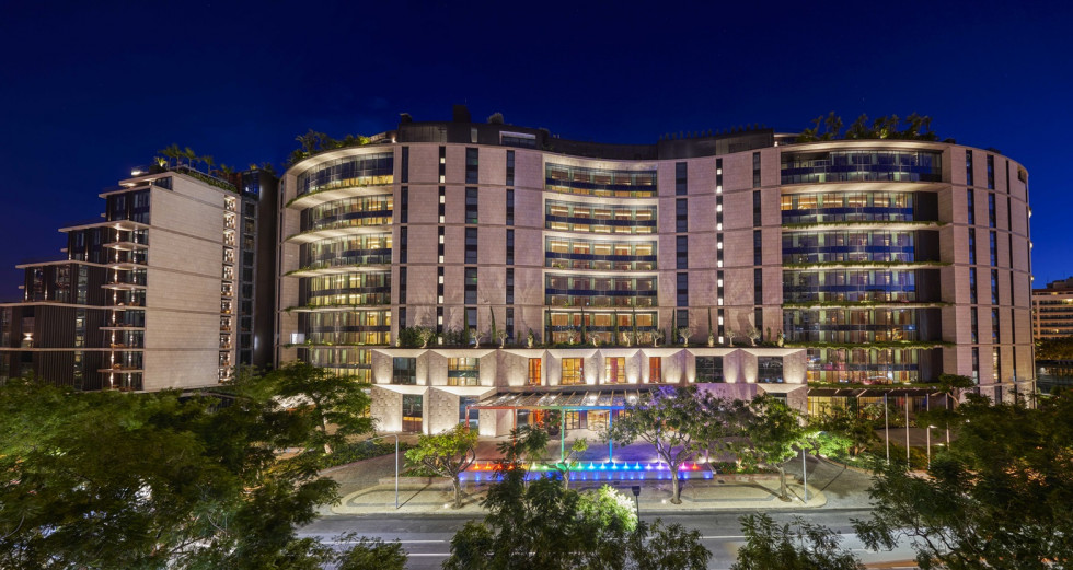 1   Hotel (4)