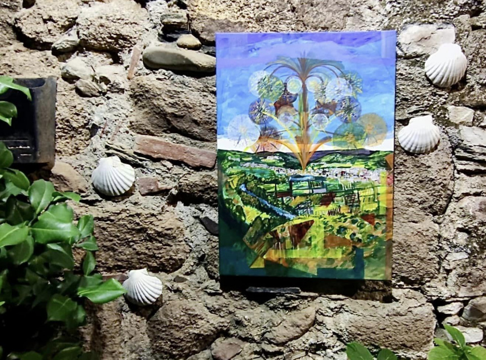 Obra de Noé Blanco, entre vieiras  jacobeas