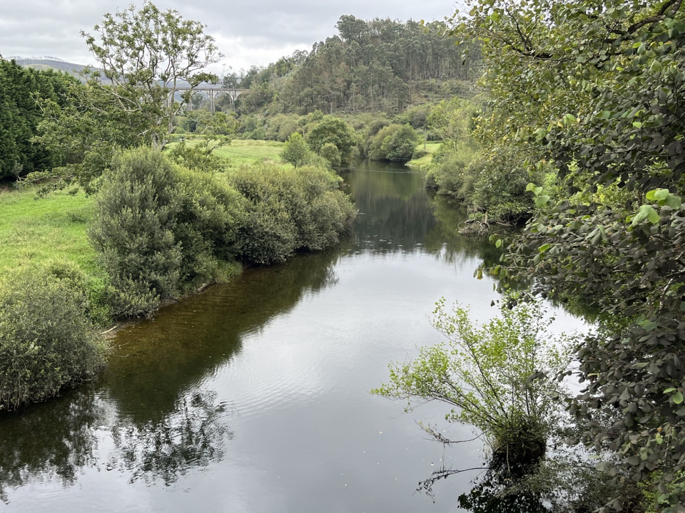 El río Esva en su desembocadura en Canero