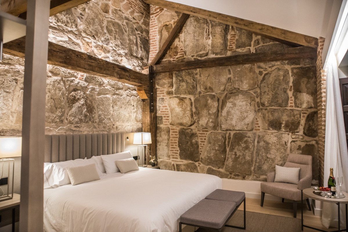 La muralla en las habitaciones del hotel Sofraga Palacio