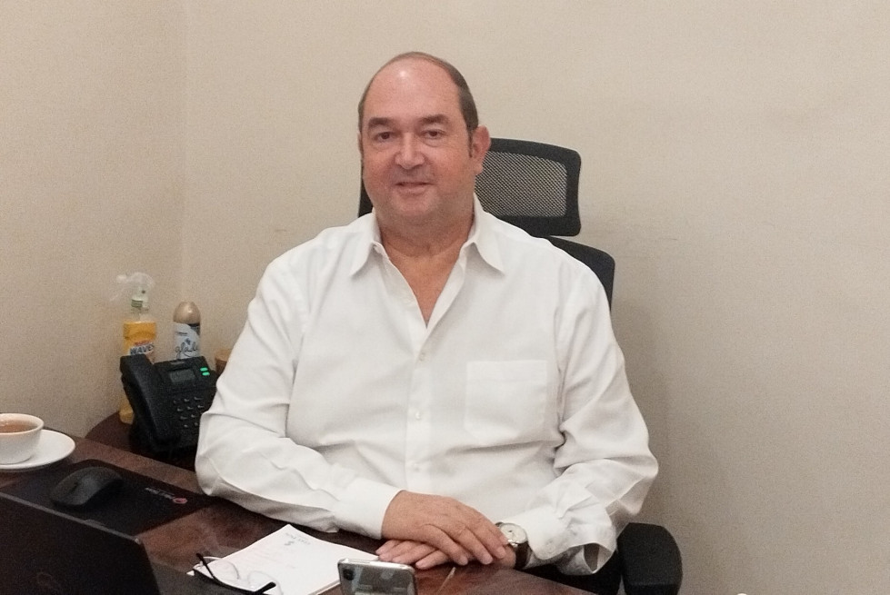 Sherif Director de Hotel r
