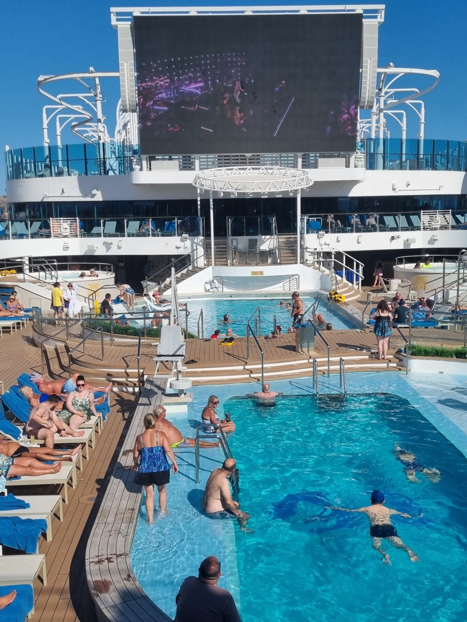 DOBLE PISCINA LIDO