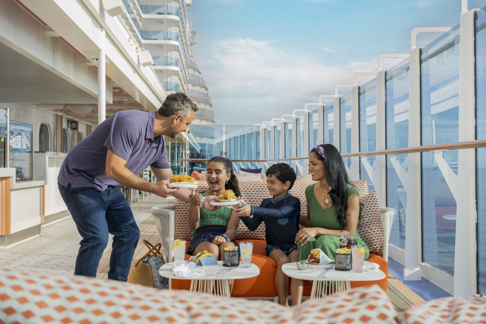 Promenade Dining