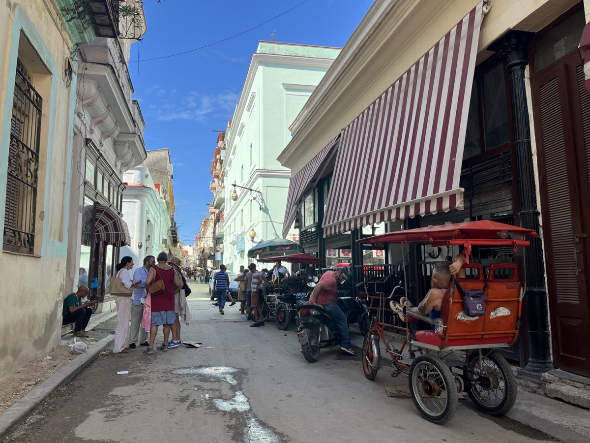 La calle del Obispo, en el corazu00f3n de La Habana Vieja