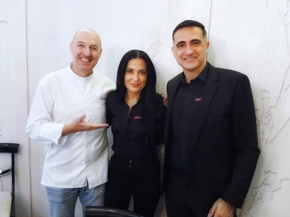 Iñigo Urrechu con  Elis  Elma y Xavier Mota