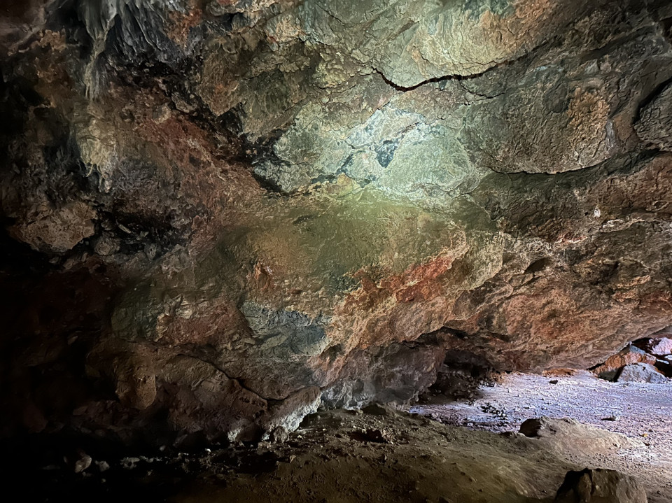 Cueva de Montesinos, Sala de los Arrieros