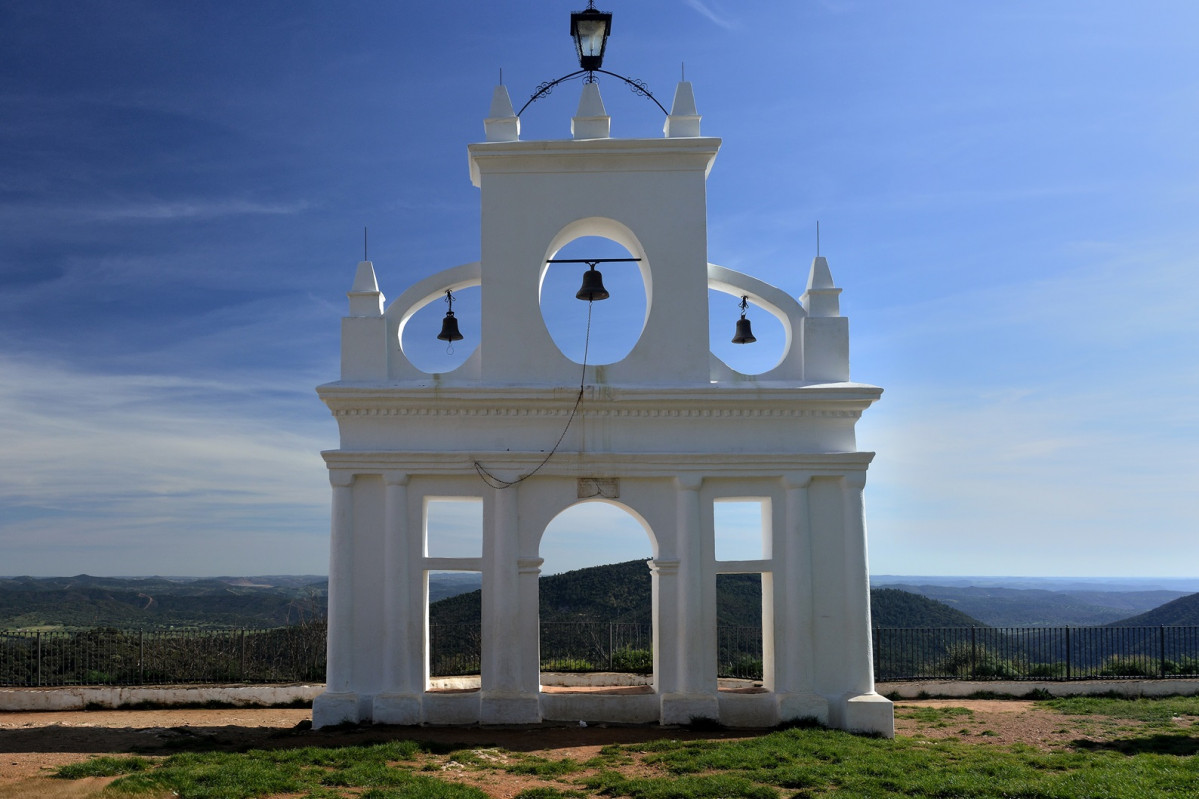 Alu00e1jar, Parque Natural Sierra de Aracena, Huelva, Ermita Nuestra Sra Reina de los u00c1ngeles,