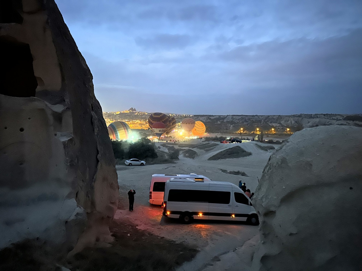 Capadocia, Ceremonia de inflado de Globos, al amanecer AAS 1124