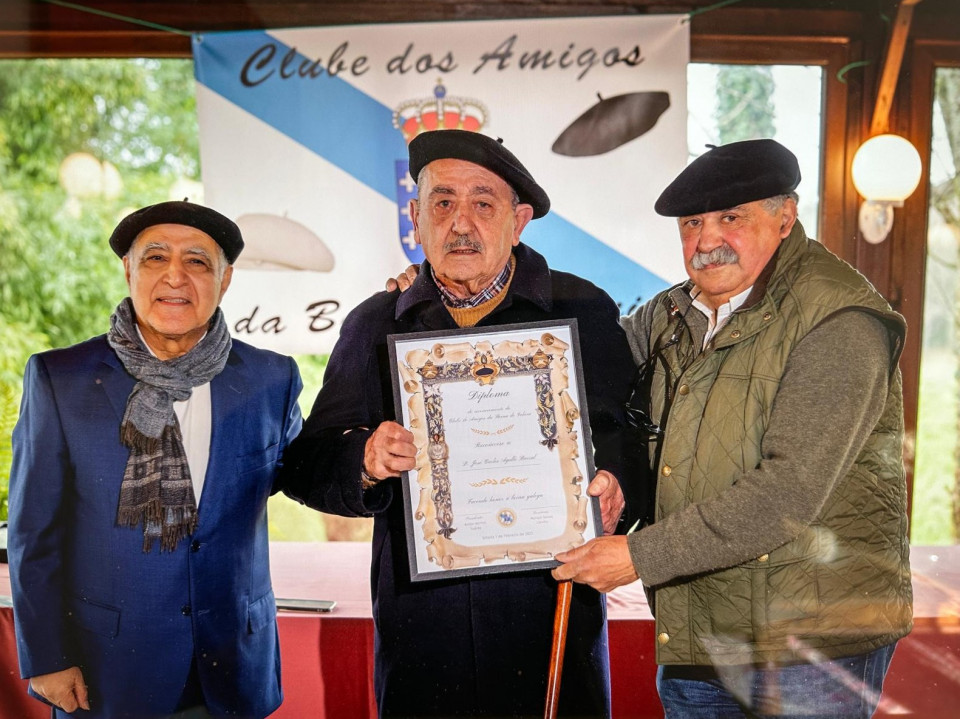 José Carlos Agulló, entre Antón Alonso y Manuel Seixas