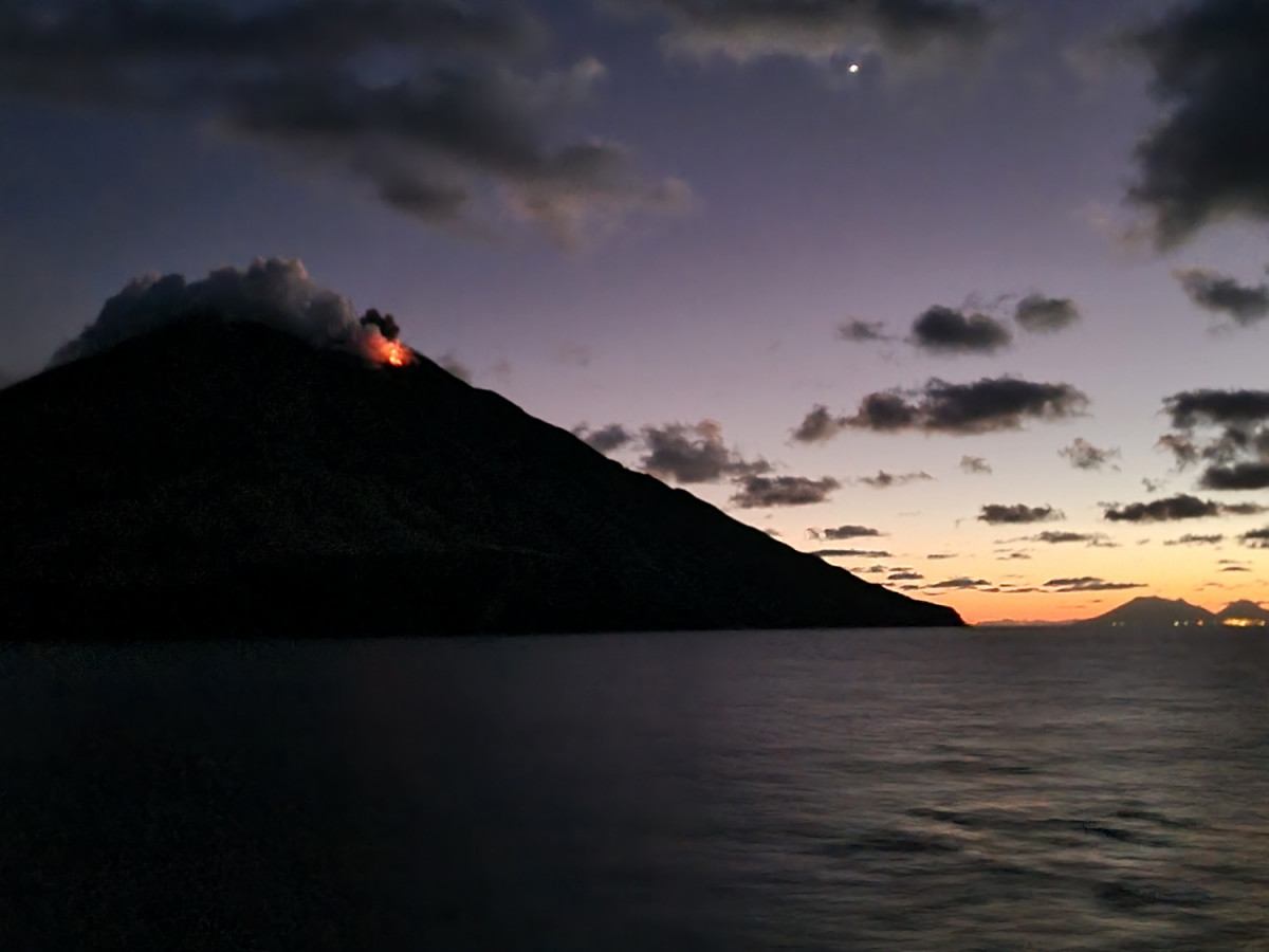 BOCA DE FUEGO STROMBOLI