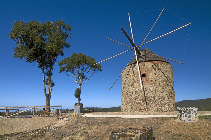 Molino de viento. Santa Bu00e1rbara de Casa, Huelva
