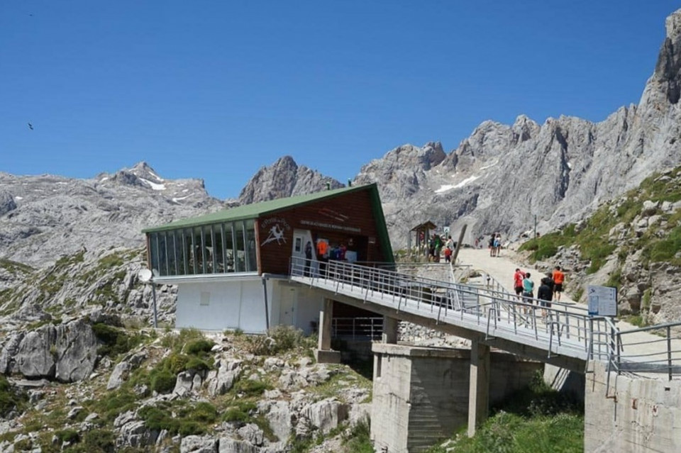 Cantabria, teleferico de Fuente De. Mirador