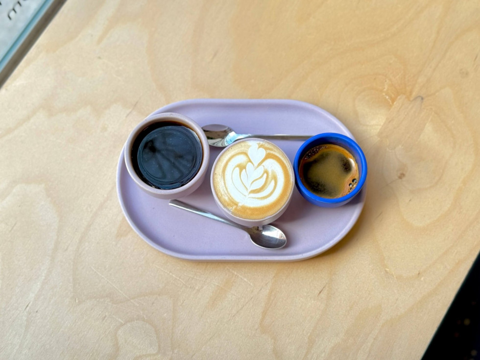 Café. Hola Caffe
