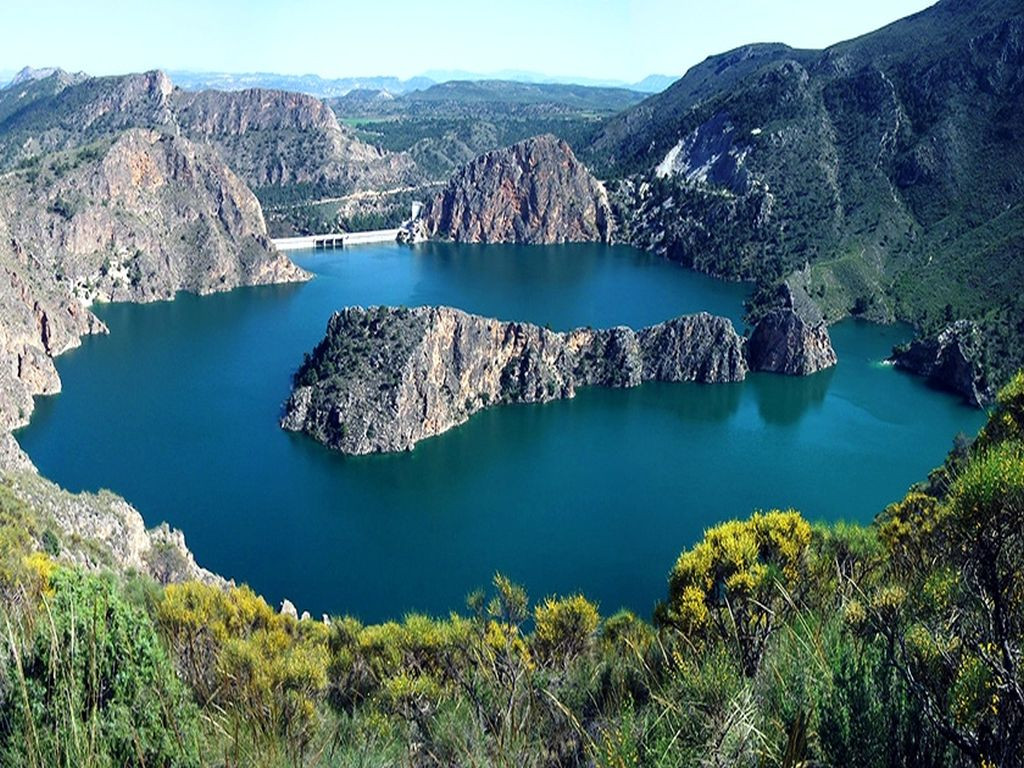 EMBALSE DEL CENAJO
