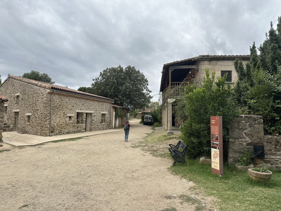 Granadilla, entrada a la Villa, casas rehabilitadas, @Antón Alonso S.