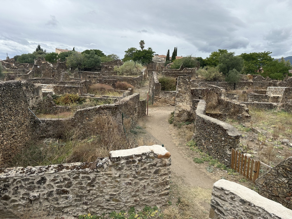Granadilla, Ruinas de Casas y distintos edificios @ Antón Alonso