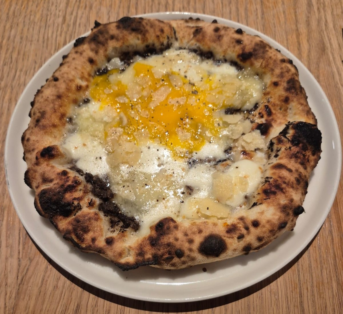 Pizza con trufa.  Parking Pizza