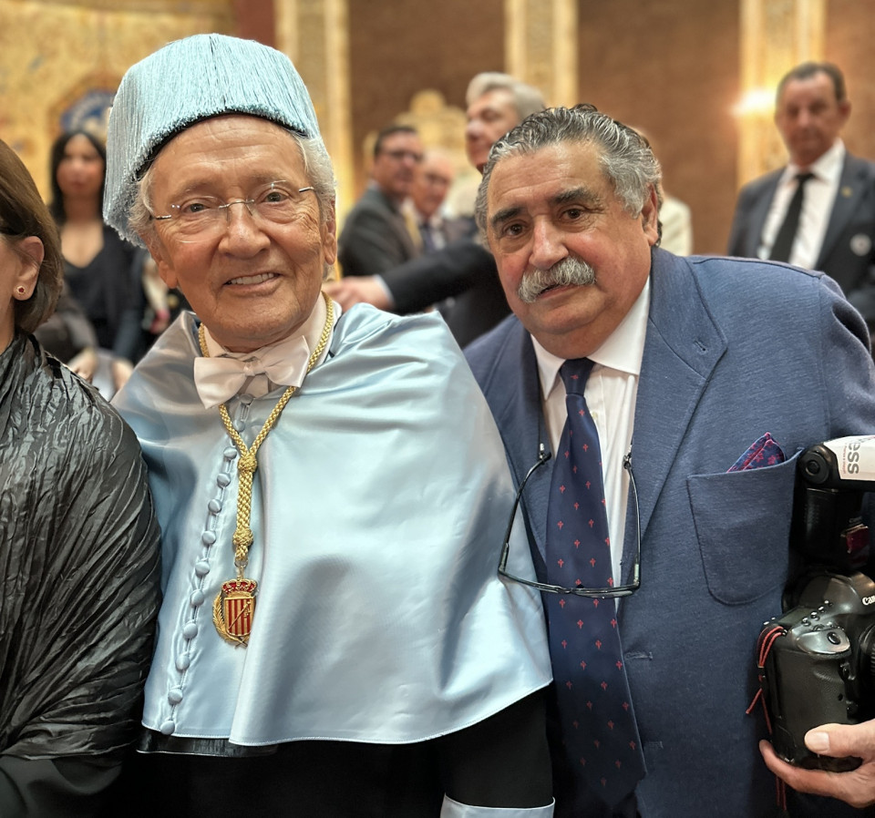 Fernando Onega, con M.anolo Seixas, autor de las fotos