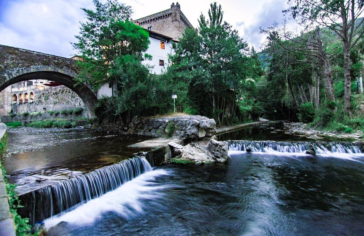Confluencia del rio quiviesa y el deva en potes