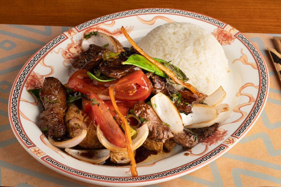 Lomo saltado Hasaku   Chifa