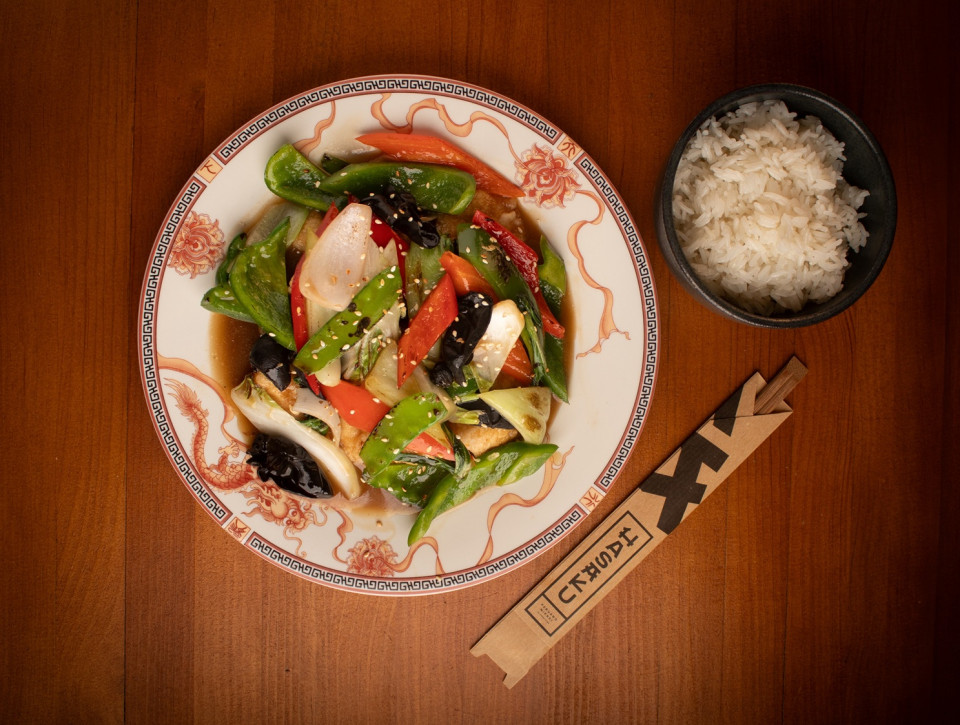 Pollo en trozos  Chifa .Hasaku