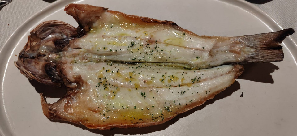 Besugo a la brasa  Leña