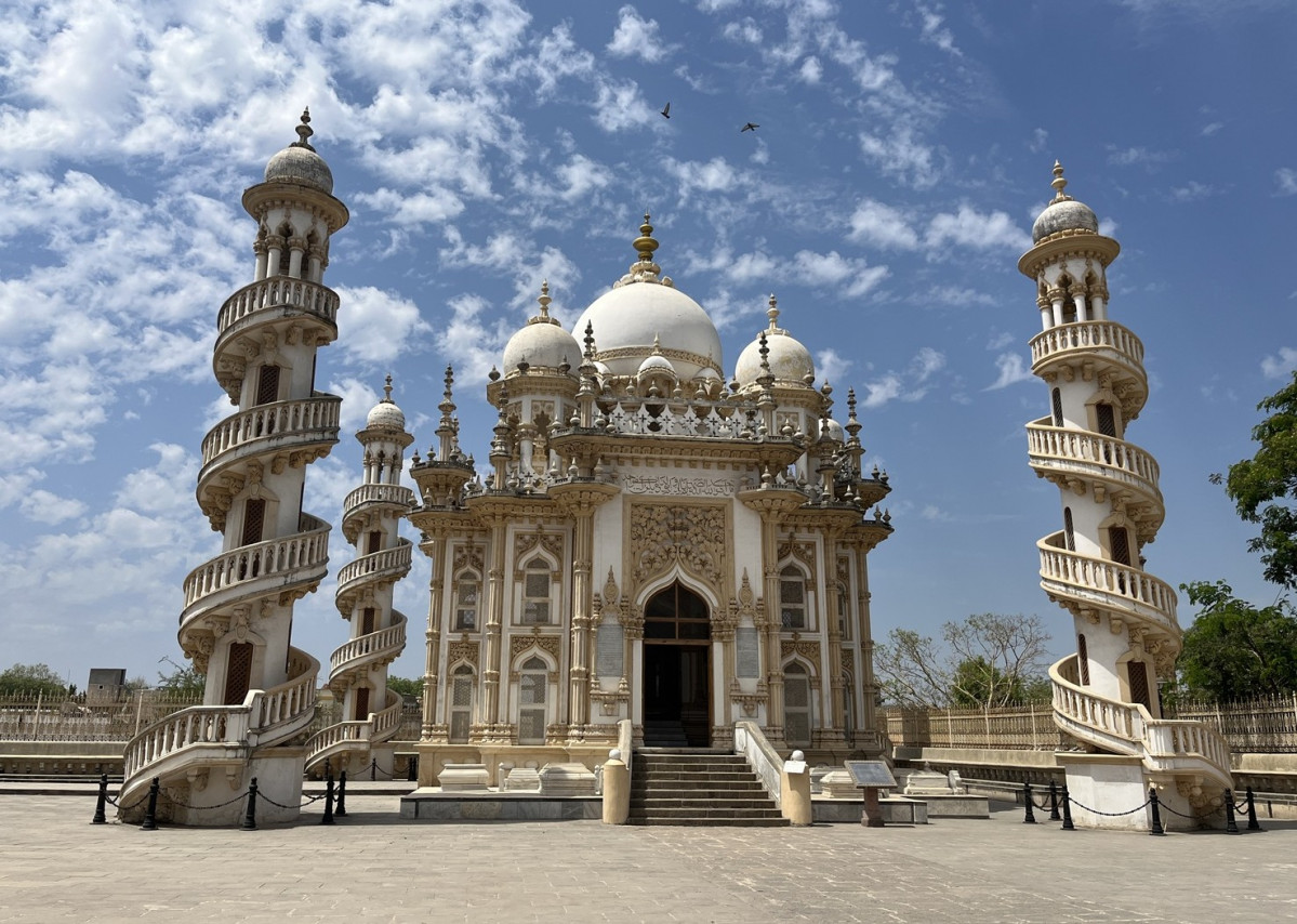 Junagarth. Mahabat Maqbara