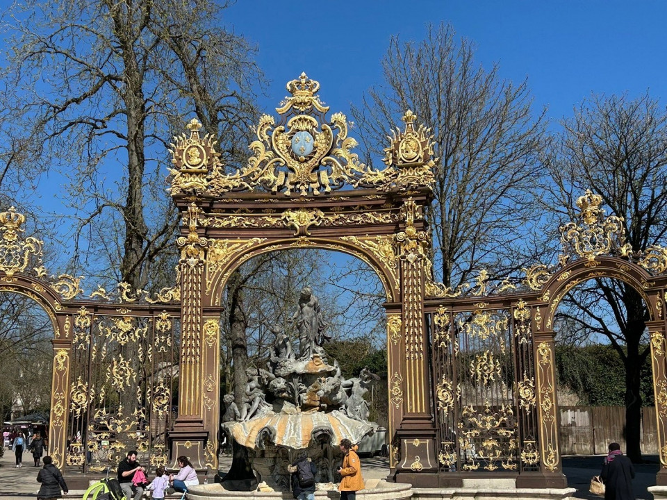 Nancy, Fuentes de La place Stanislas 23