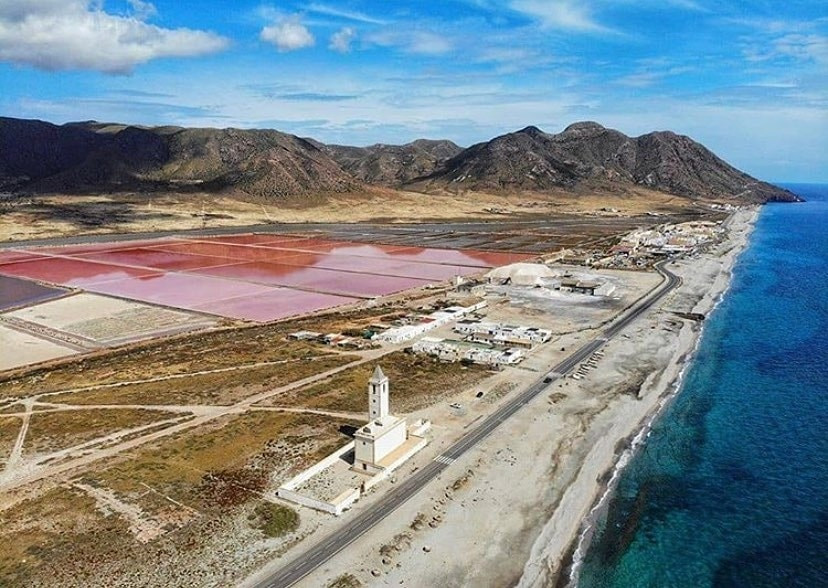 Espectacular imagen de Las Salinas de Cabo de Gata,