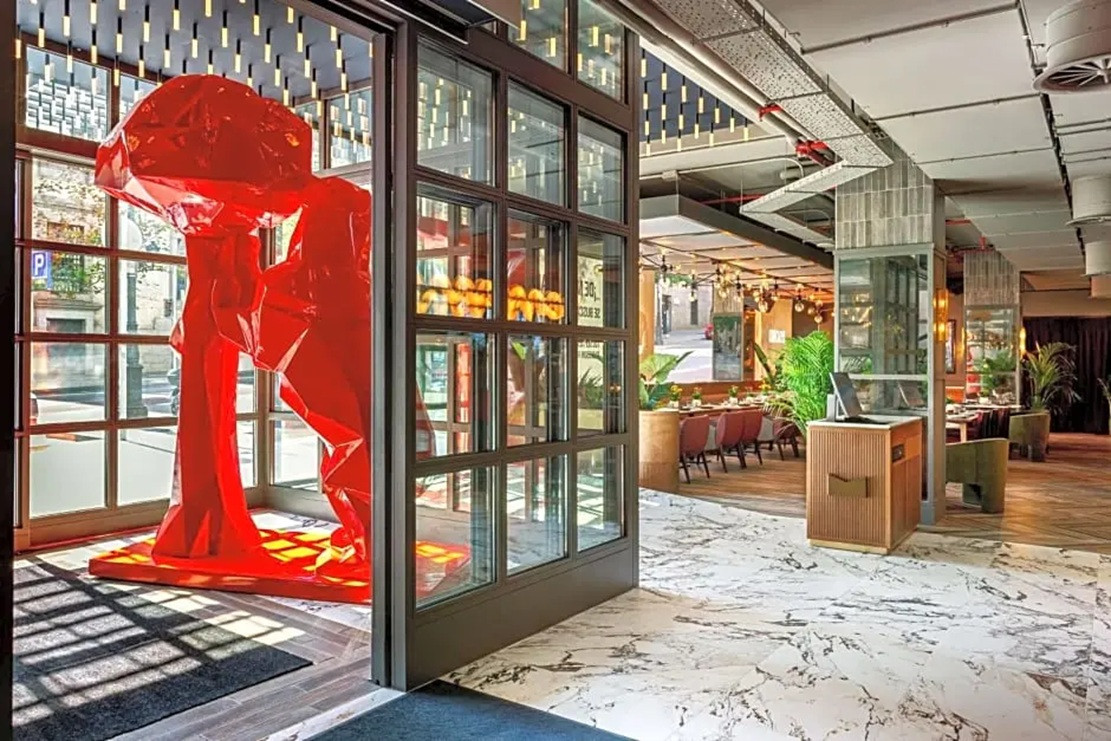 Radisson Red