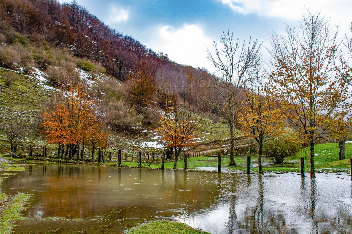 NACIMIENTO RIO DEVA, en Camaleu00f1o