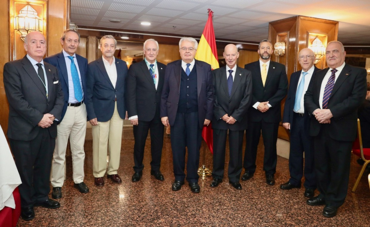 De izq. a dcha., Pedro Sanz Bachiller, Josu00e9 Manuel Garcu00eda Varela, Carlos Gu00f3mez Arruche, Arturo Espejo Valero, Juan Josu00e9 Gonzu00e1lez Rivas,