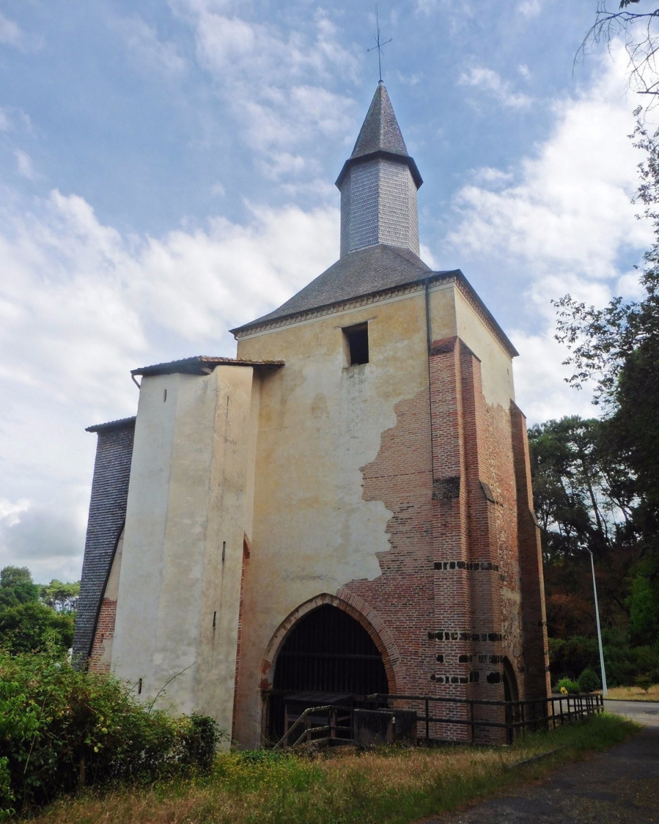 Museo del Prieuré y su torre campanario, Mimizan