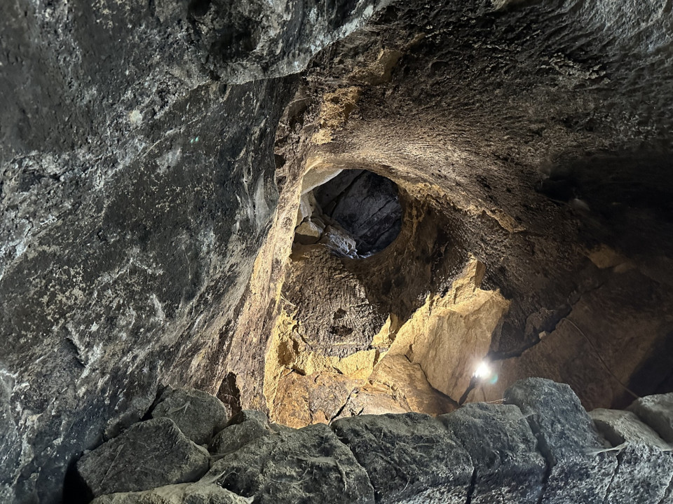 Fermoselle, Chiminea de Ventilación de una de las 100 bodegas subterraneas que alberga @AAS