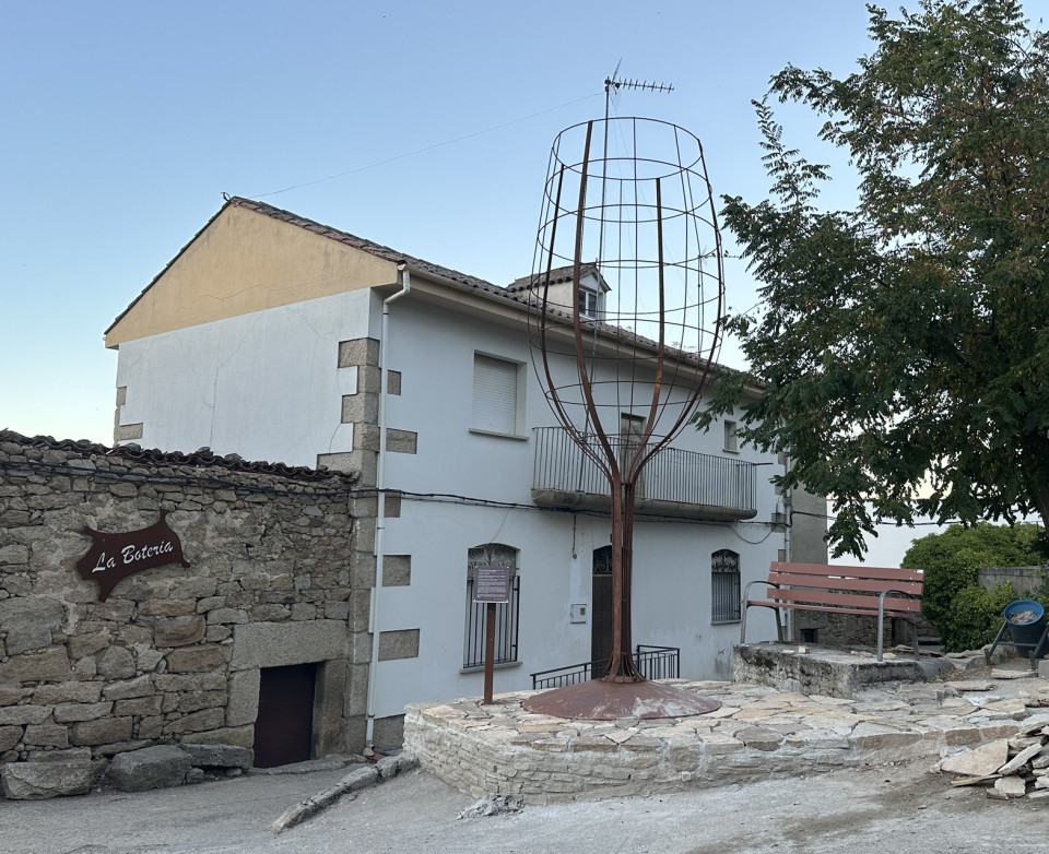 Fermoselle, monumento a Isabel Mijares. @Antón Alonso Suárez