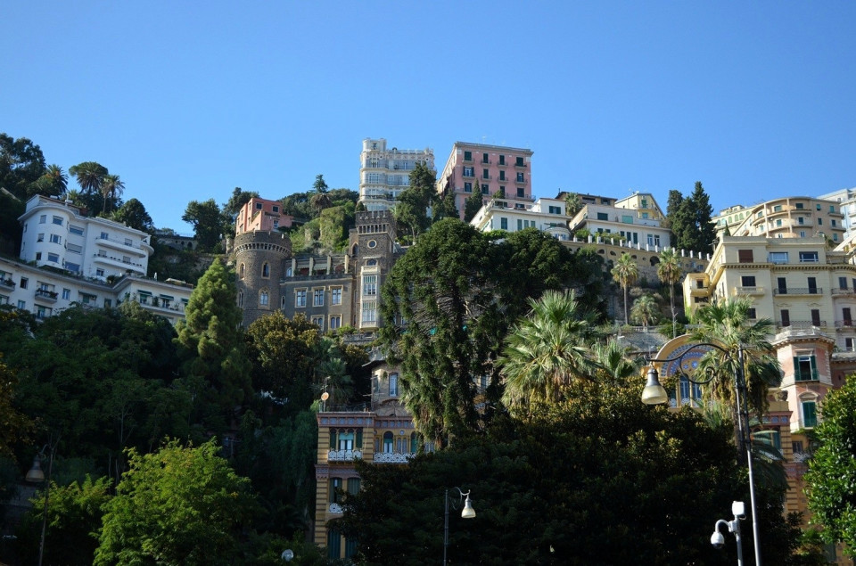 Barrio chiaia  y Castello Aselmeyer