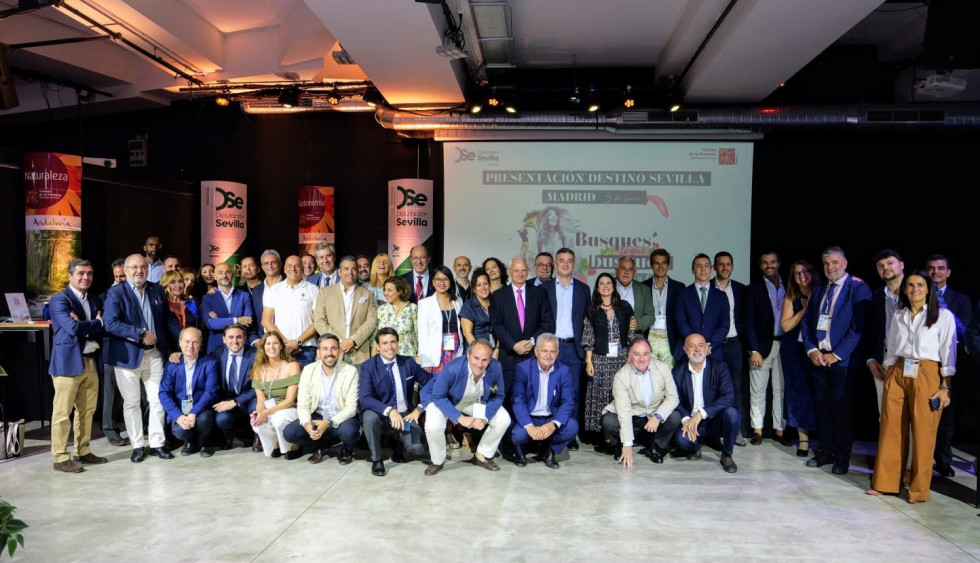 Equipo de Prodetur y empresarios sevillanos