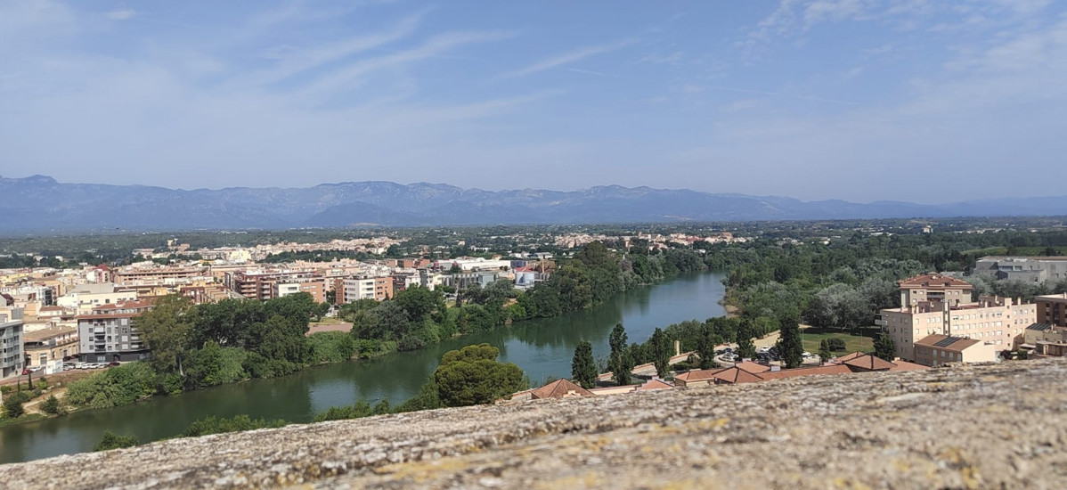 Vistas de Tortosa, el Ebro y las sierras