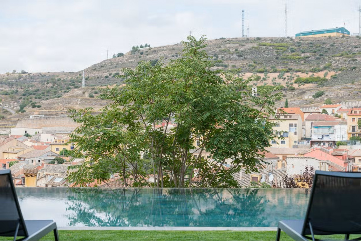Exterior piscina termal brihuega