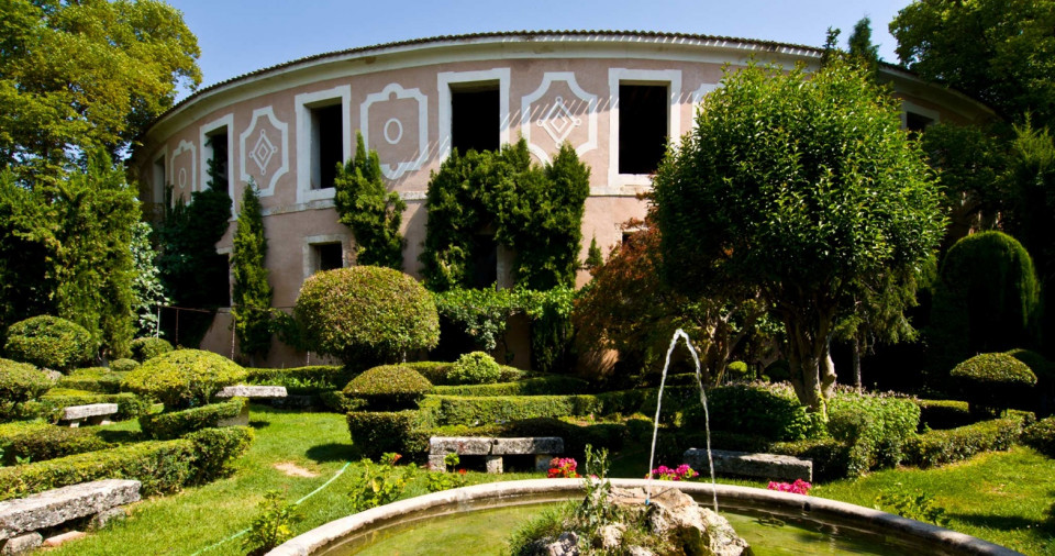 Cstilla Termal, jardines exteriores