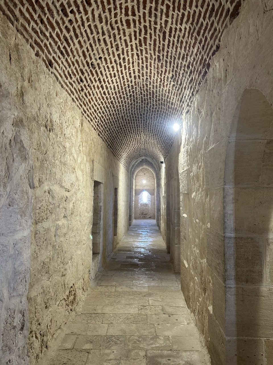 Inrerior del  Fuerte Qaitbey, Alejandría @AAS