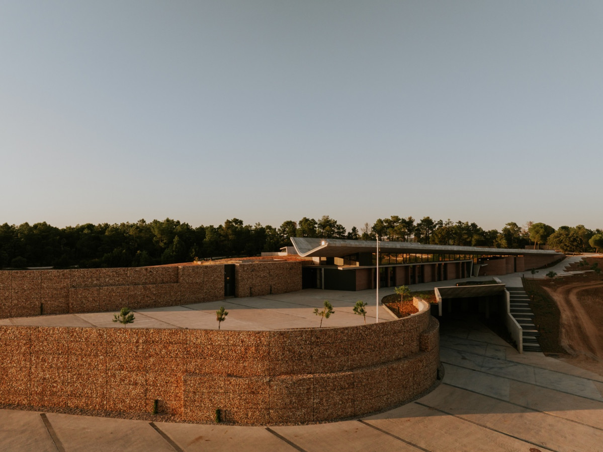 Bodegas La Horra exterior 03