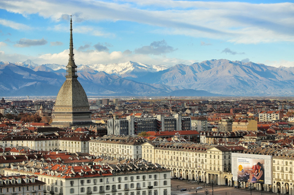 Panorama Turín con la Mole y los Alpes,15